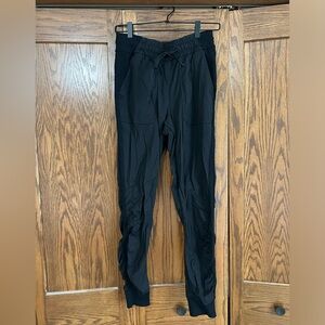 NWOT lululemon dance studio joggers 2.0 in black
